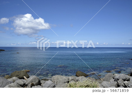海と雲 56671859