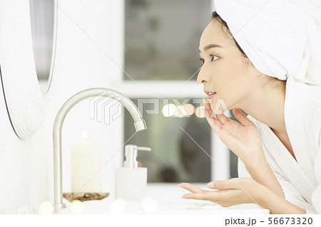 女性　ビューティー 56673320