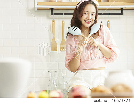 女性　ライフスタイル 56673321