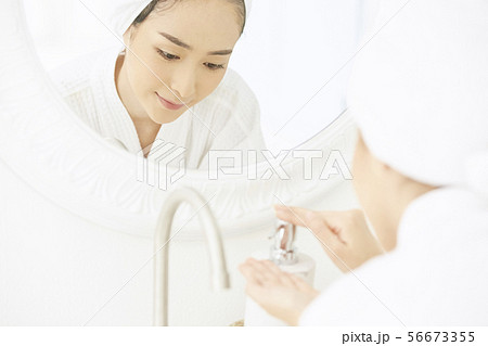 女性　ビューティー 56673355