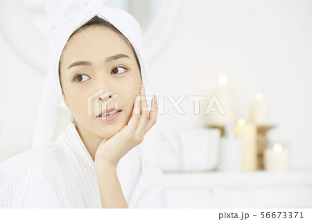 女性　ビューティー 56673371