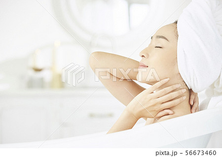 女性　ビューティー 56673460