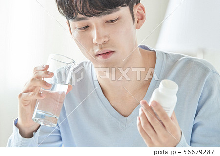 男性　体調不良 56679287