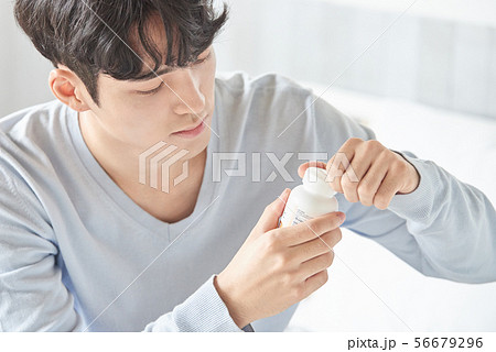 男性　体調不良 56679296