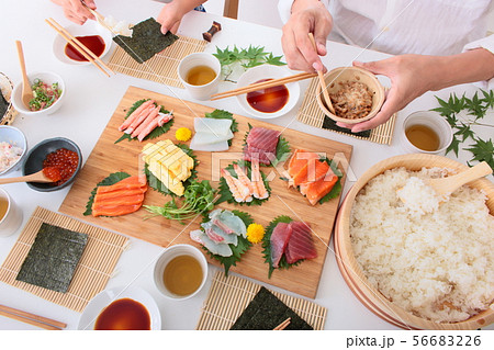 手巻き寿司 56683226