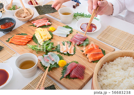 手巻き寿司 56683238