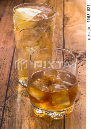 ハイボールとウイスキー 56684621