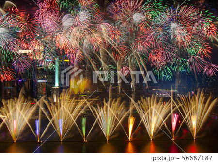 花火 シンガポールナショナルデー の写真素材