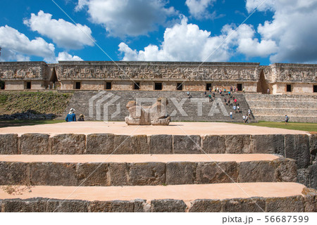 マヤ　ウシュマル遺跡 56687599
