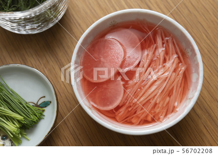 生姜とラディッシュの酢漬け 56702208