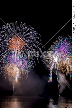 【湯河原温泉海上花火大会】 56703040