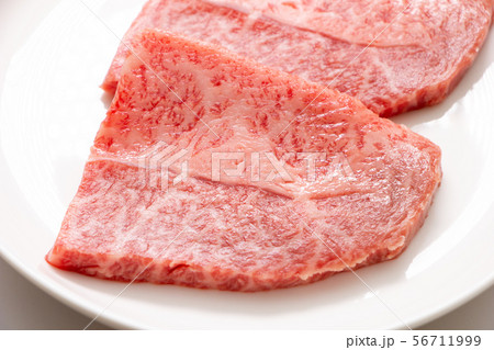 牛肉希少部位とされる「ミスジ」(国産黒毛和牛焼肉用)。 牛肉希少部位とされる「ミスジ」(国産黒毛和牛焼肉用)。 56711999
