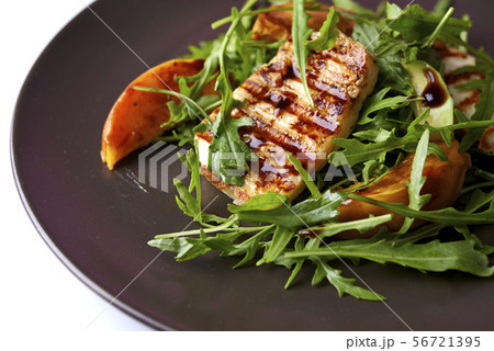 salad with halloumi and peaches 56721395