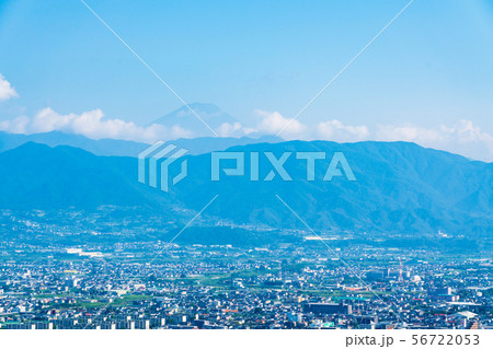 高台から見渡す甲府盆地 56722053