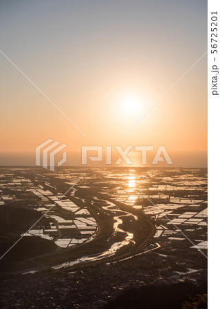 手取川の夕景 56725201