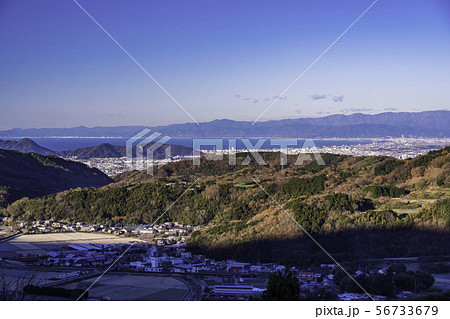 (静岡県)丹那盆地 朝の日射し (静岡県)丹那盆地 朝の日射し 56733679