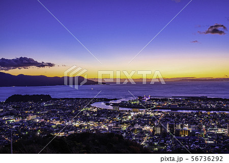 （静岡県）沼津市狩野川河口と駿河湾　夕景 56736292