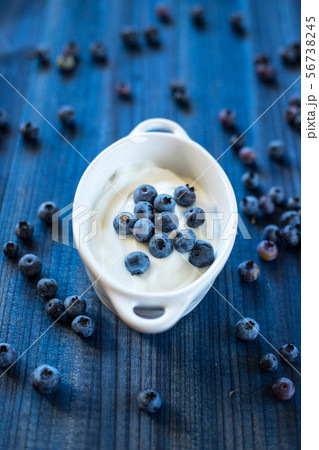 tasty blueberry fruits with cream 56738245