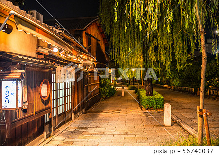 《京都府》祇園白川・風情ある街並み 56740037