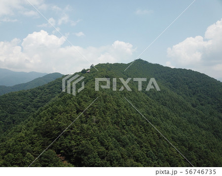 山 山 56746735