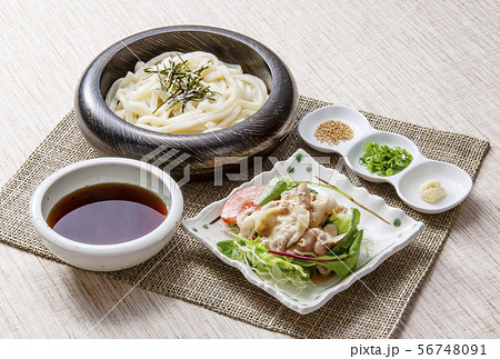 冷やしうどんと冷しゃぶ つけ麺 イメージ素材 冷やしうどんと冷しゃぶ つけ麺 イメージ素材 56748091
