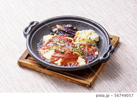 チーズ焼き　ナス田楽　和風ごま味噌ソース　イメージ素材 56749057
