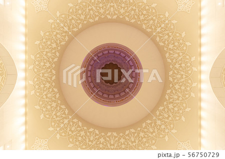 Fanciful arabic patterns 56750729