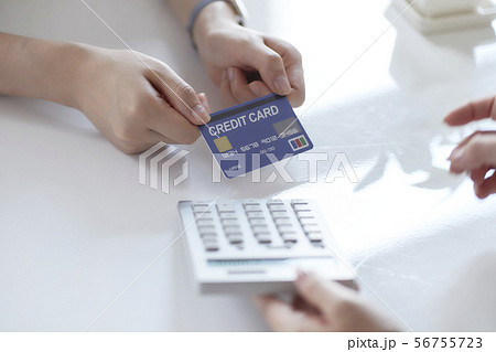 クレジットカード　支払い 56755723