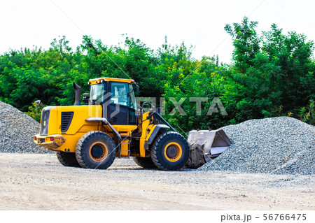 Unload bulk cargo with of the cargo railway 56766475