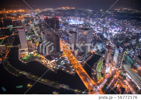 日本の横浜都市景観　横浜スタジアムや横浜市役所などを望む 56772576