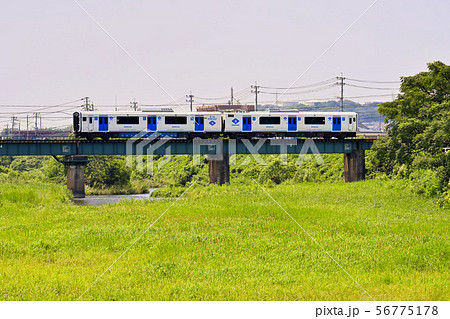 香椎線 多々良川橋梁を走行する、蓄電池電車クモハBEC819系 香椎線 多々良川橋梁を走行する、蓄電池電車クモハBEC819系 56775178