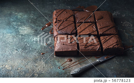 Brownie cake dessert. Dark sponge cake. Brownie cake dessert. Dark sponge cake. 56778123
