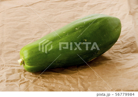 パパイヤ 56779984