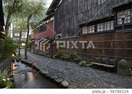 やなか水のこみち（岐阜県郡上市八幡町） 56780124