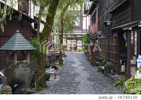 やなか水のこみち（岐阜県郡上市八幡町） 56780130