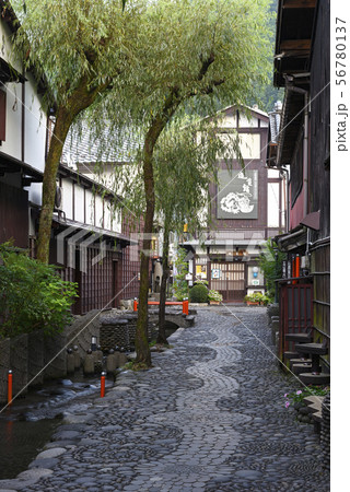 やなか水のこみち（岐阜県郡上市八幡町） 56780137