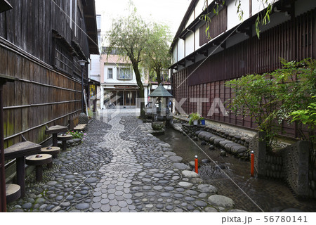 やなか水のこみち(岐阜県郡上市八幡町) やなか水のこみち(岐阜県郡上市八幡町) 56780141
