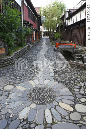 やなか水のこみち（岐阜県郡上市八幡町） 56780149
