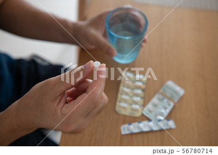 薬 クスリ 医薬品 投薬 飲み薬 錠剤 薬 クスリ 医薬品 投薬 飲み薬 錠剤 56780714
