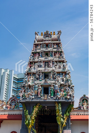 シンガポールの風景 スリ マリアマン寺院 縦構図の写真素材