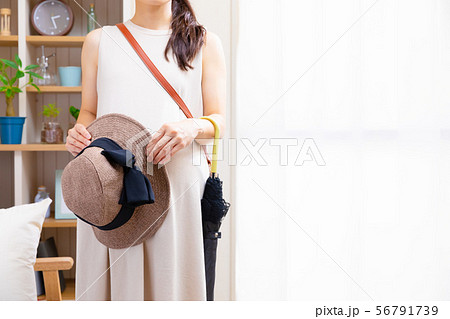 妊婦　外出時の紫外線対策 56791739