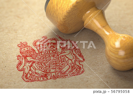 United Kingdom coat of arms stamp with rubber United Kingdom coat of arms stamp with rubber 56795058
