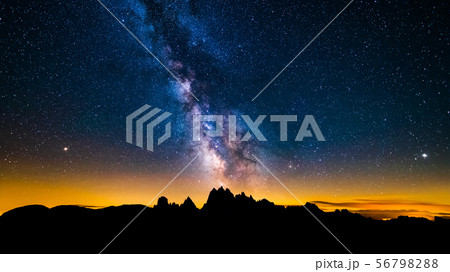 Mliky way over the Alps Mountain, Dolomites, Italy Mliky way over the Alps Mountain, Dolomites, Italy 56798288