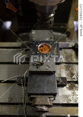 エンドミルの折損 56802143