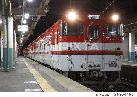 磐越西線キハ40・47（新新潟色／4両） 56804460