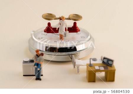 ワークライフバランスが崩壊している女性医師の勤務実態 ワークライフバランスが崩壊している女性医師の勤務実態 56804530