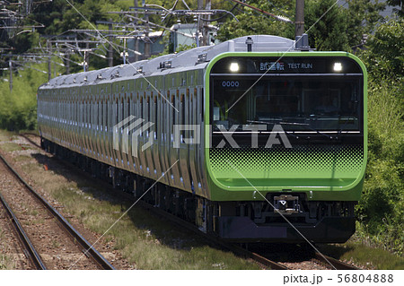 新潟県内で試運転を行う、山手線E235系 56804888
