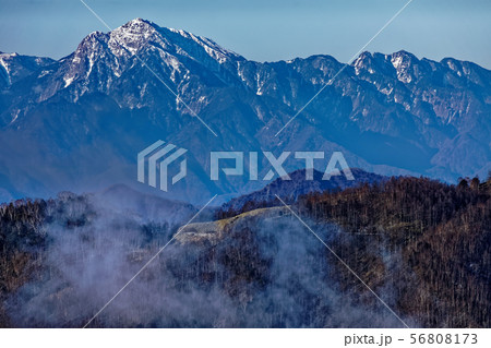 乾徳山から見る甲斐駒ヶ岳 56808173