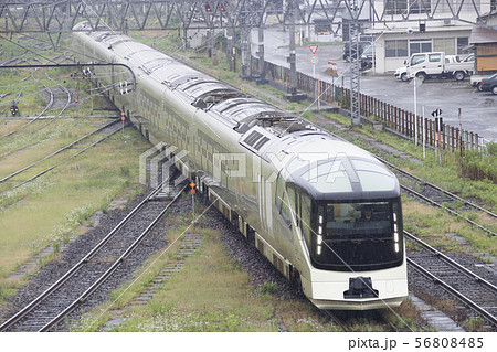 新津運輸区に入庫する「四季島」 56808485