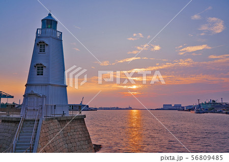 【旧堺燈台 (夕刻)】 大阪府堺市堺区大浜北町5 【旧堺燈台 (夕刻)】 大阪府堺市堺区大浜北町5 56809485
